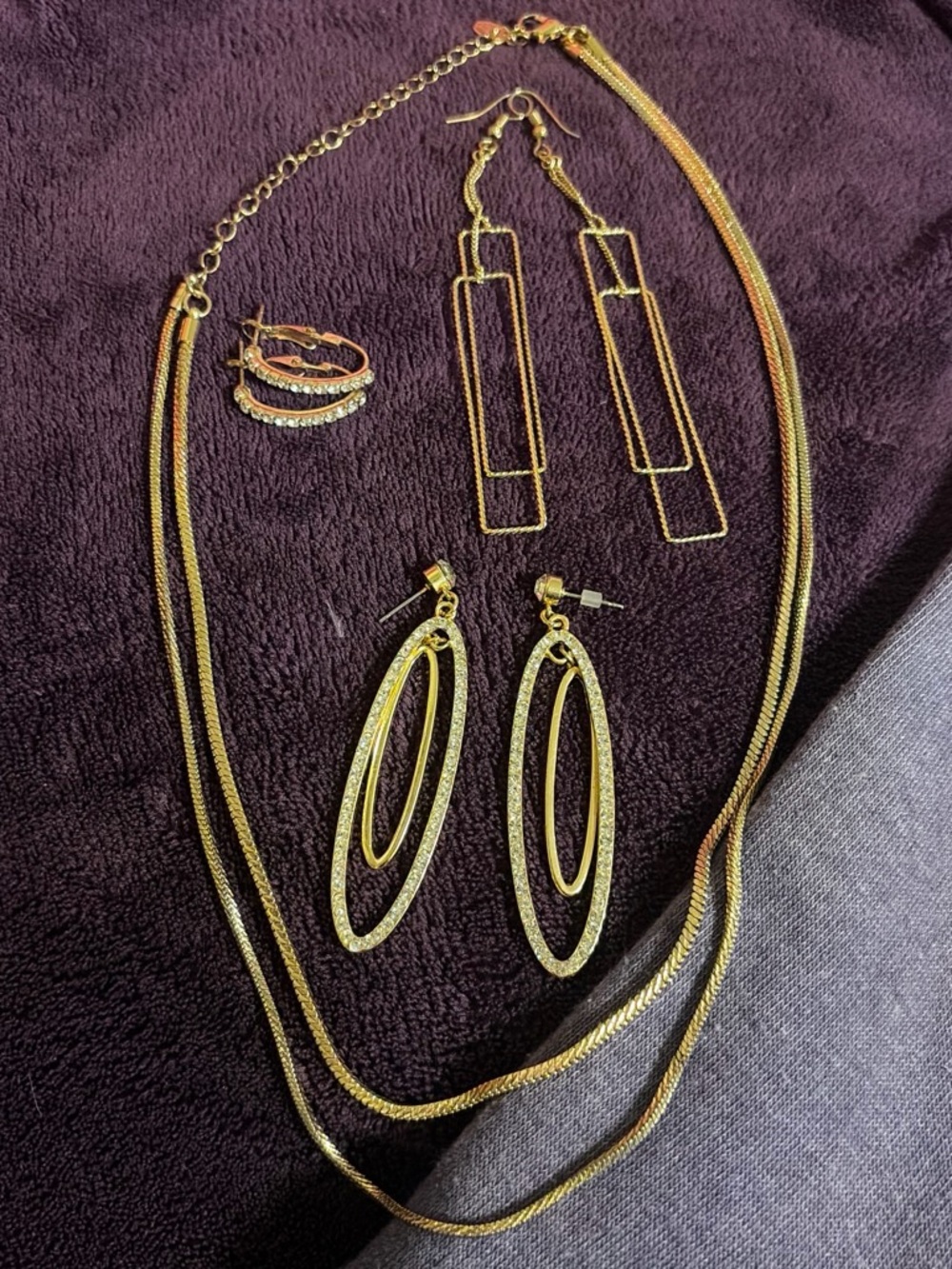 Gold jewelry bundle